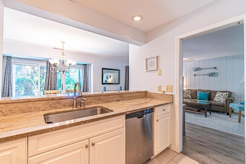 ヒルトンヘッドアイランド Pet Friendly! 503 Plantation Club Walk To Pool Sleeps 6 Sea Pinesヴィラ エクステリア 写真